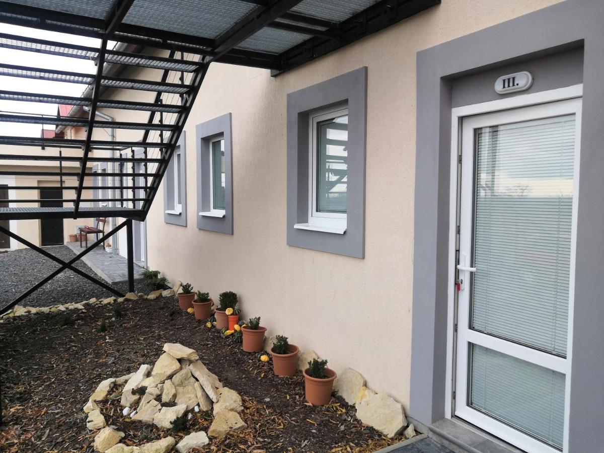 Vehlovice Apartments Mělník 외부 사진