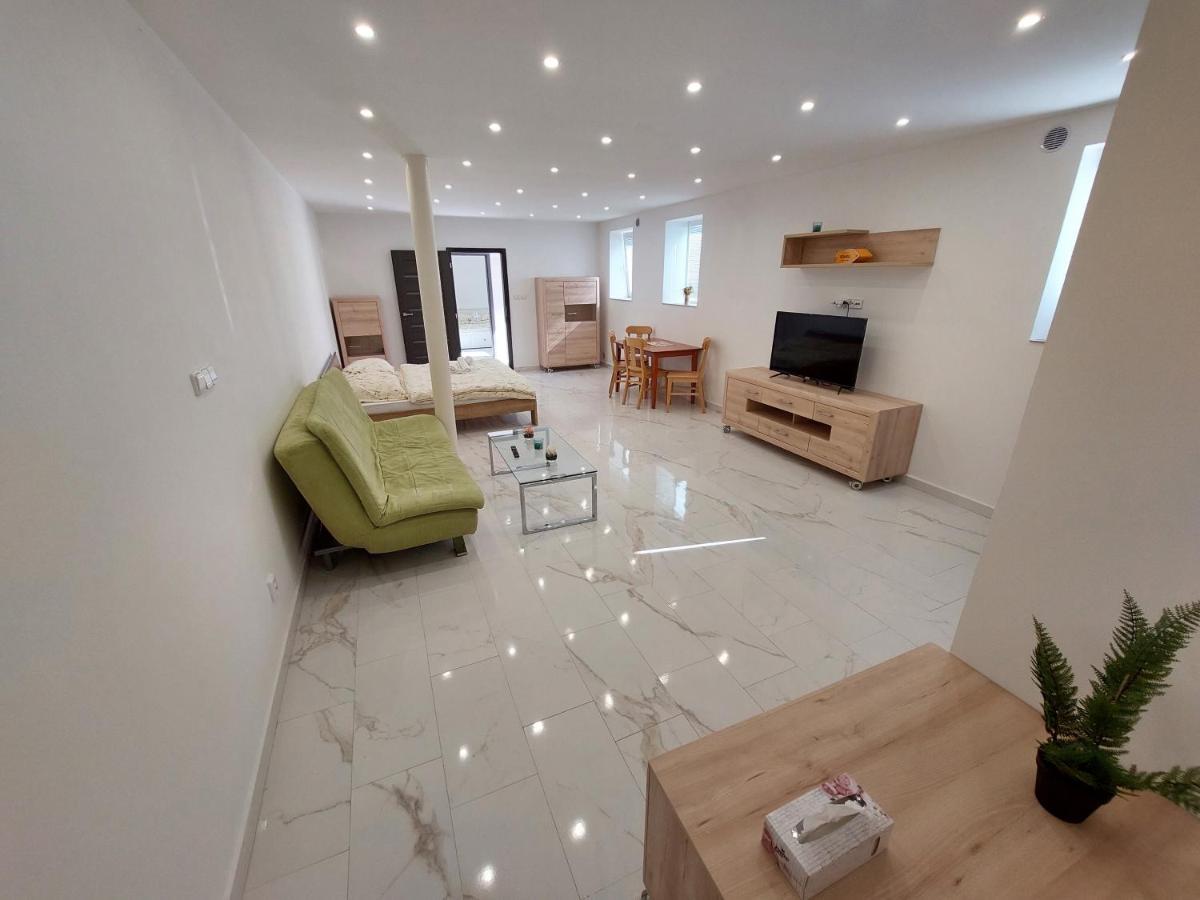 Vehlovice Apartments Mělník 외부 사진