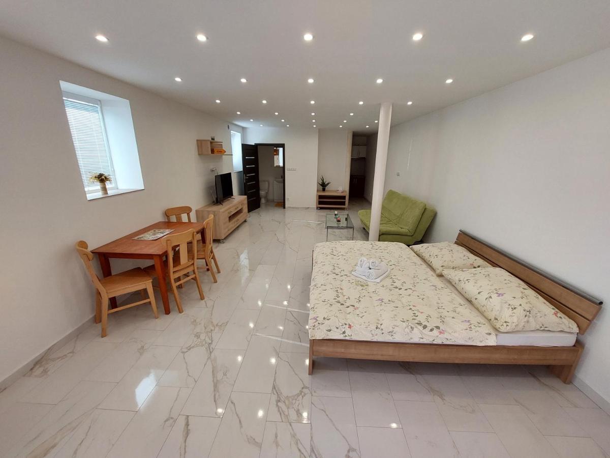 Vehlovice Apartments Mělník 외부 사진